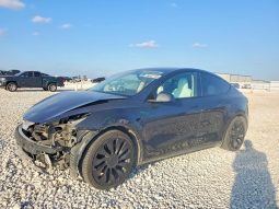 
										Tesla Model Y full									