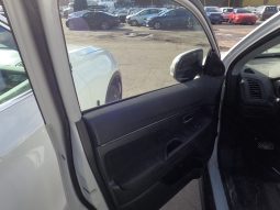 
										Mitsubishi Outlander Sport full									