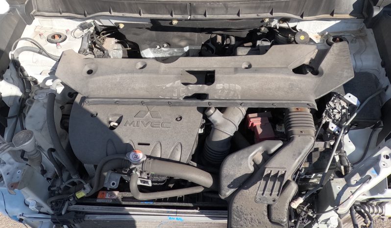 
								Mitsubishi Outlander Sport full									