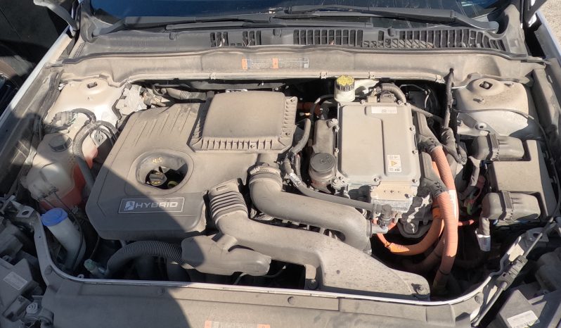 
								Ford Fusion Hybrid full									