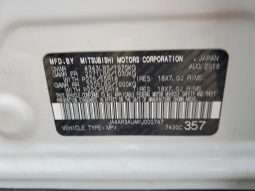 
										Mitsubishi Outlander full									