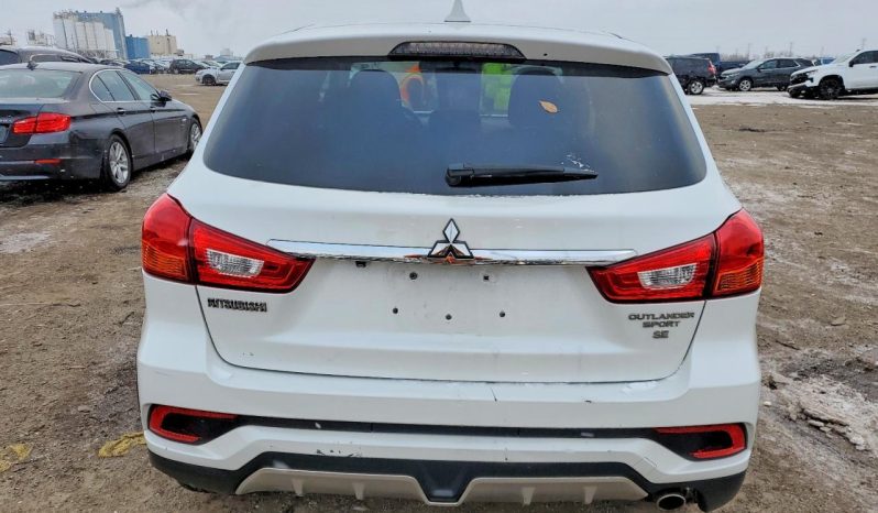 
								Mitsubishi Outlander full									