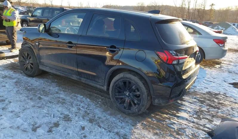 
								Mitsubishi Outlander Sport full									