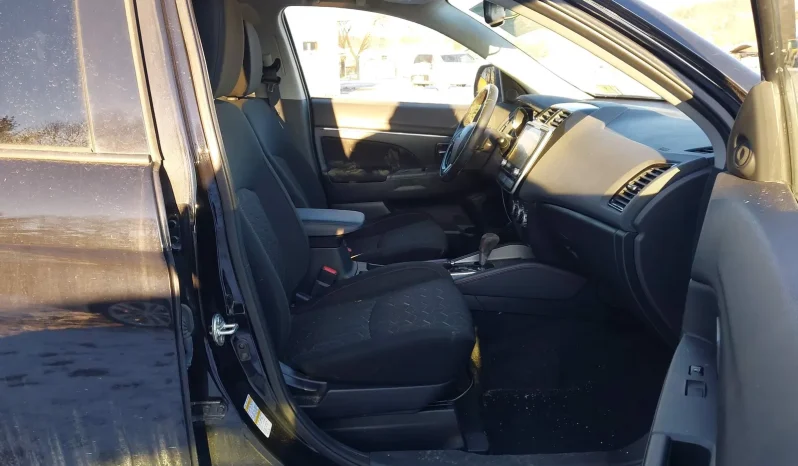 
								Mitsubishi Outlander Sport full									