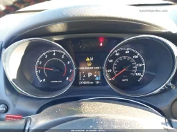 
										Mitsubishi Outlander Sport full									