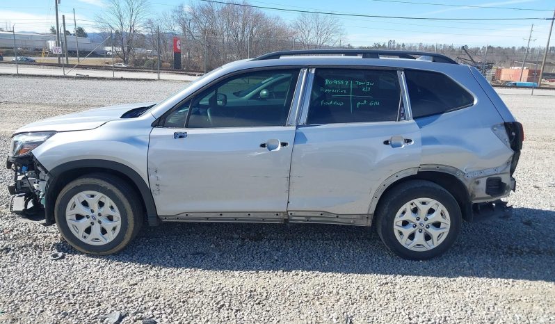 
								Subaru Forester full									