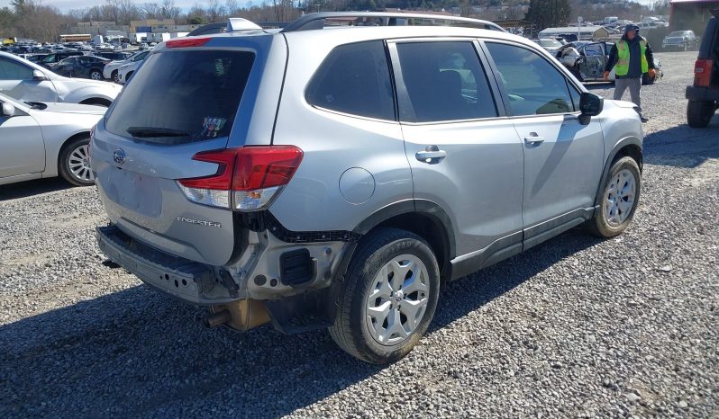 
								Subaru Forester full									