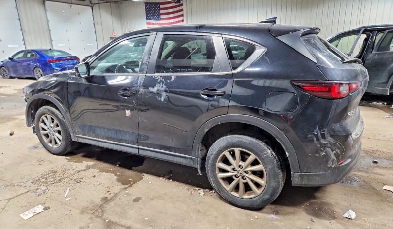 
								2022 Mazda CX-5 full									