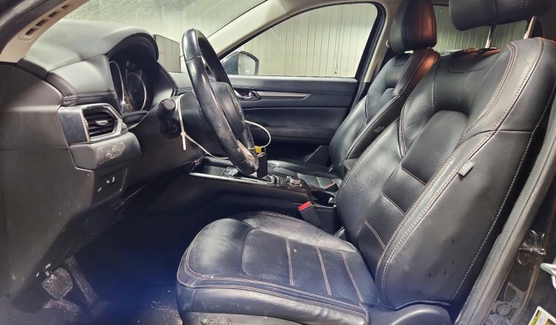 
								2022 Mazda CX-5 full									