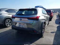 
										Lexus UX 250h full									