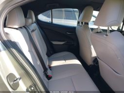 
										Lexus UX 250h full									