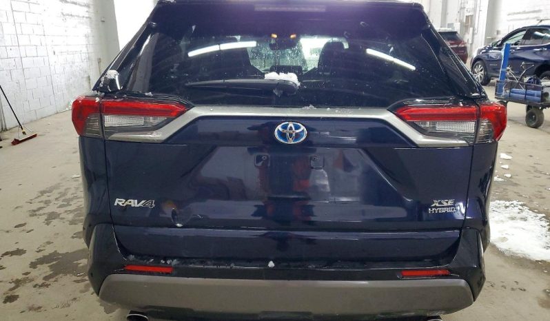 
								2020 Toyota RAV4 full									