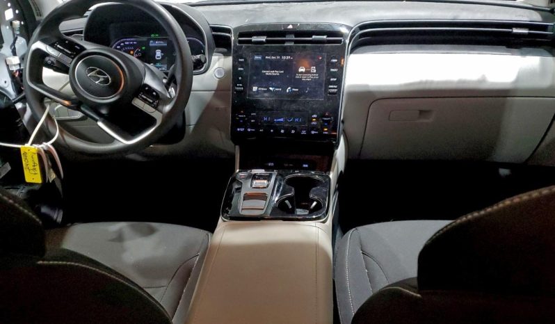 
								Hyundai Tucson Hybrid full									