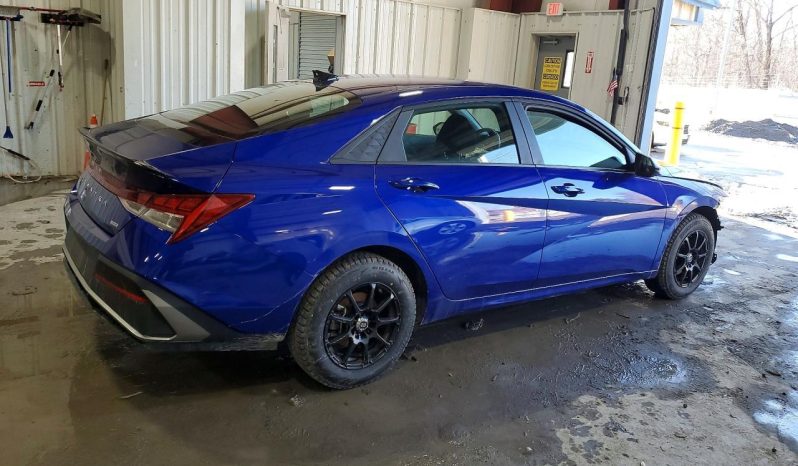 
								Hyundai Elantra full									