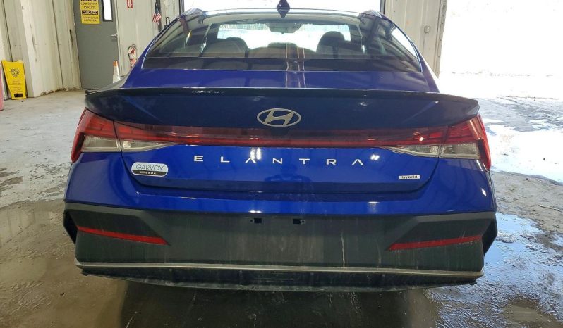 
								Hyundai Elantra full									