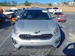 
										Kia Niro full									