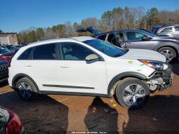 
										KIA Niro full									