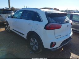 
										KIA Niro full									