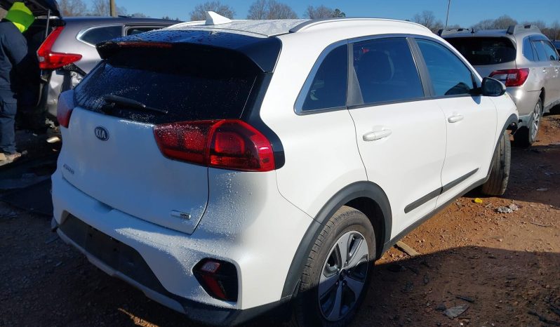 
								KIA Niro full									