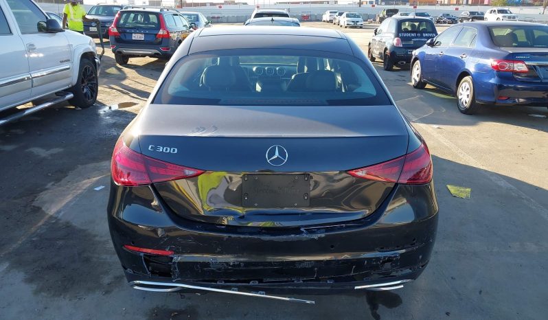 
								MERCEDES-BENZ C300 full									