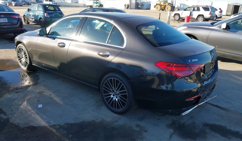 
								MERCEDES-BENZ C300 full									