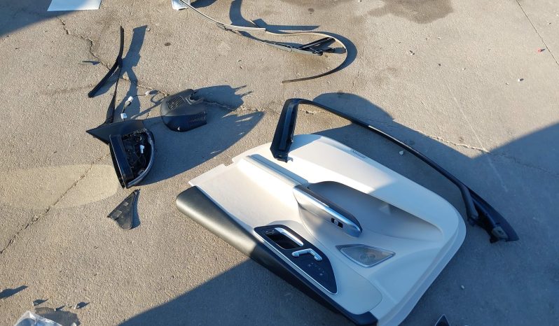 
								Mercedes-Benz C 300 full									