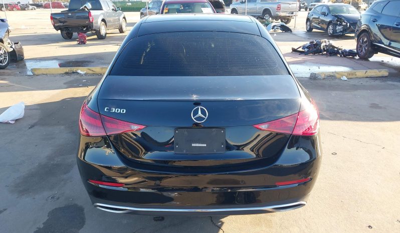 
								Mercedes-Benz C 300 full									