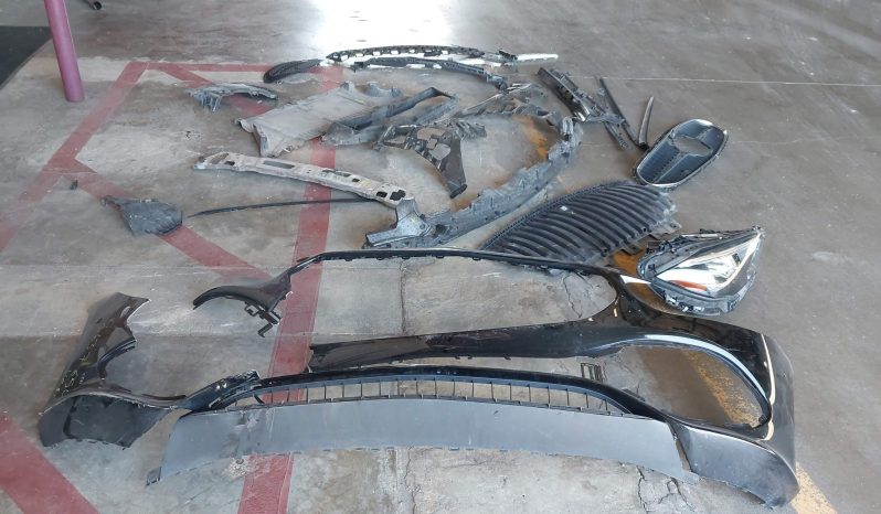 
								Mercedes-Benz C 300 full									