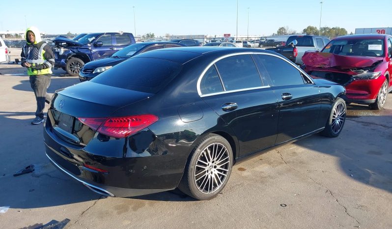 
								Mercedes-Benz C 300 full									