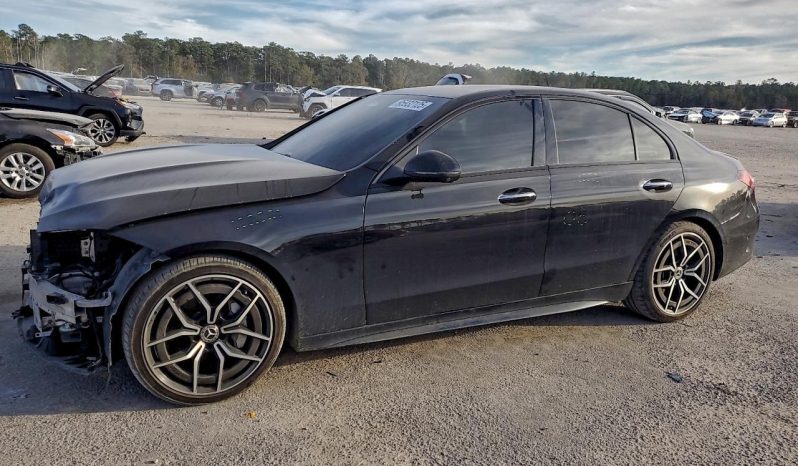 
								Mercedes-Benz C-Class full									