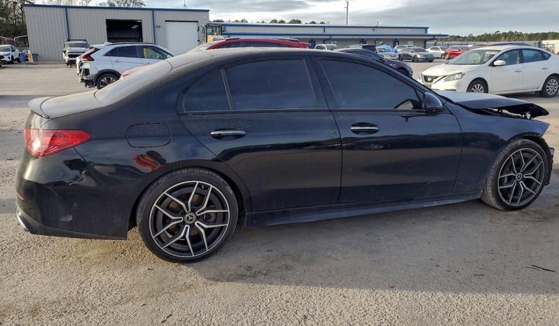 
								Mercedes-Benz C-Class full									