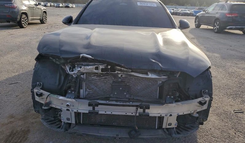 
								Mercedes-Benz C-Class full									