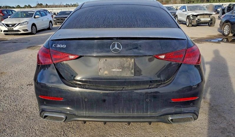 
								Mercedes-Benz C-Class full									