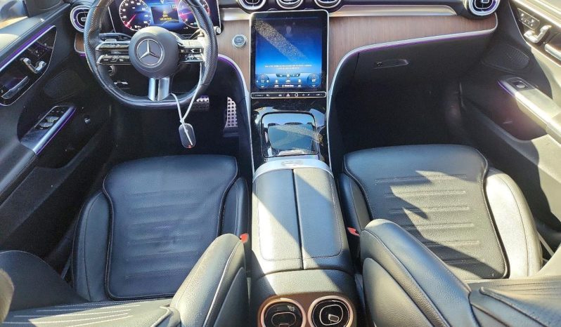 
								Mercedes-Benz C-Class full									