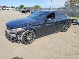 
										Mercedes-Benz C300 full									