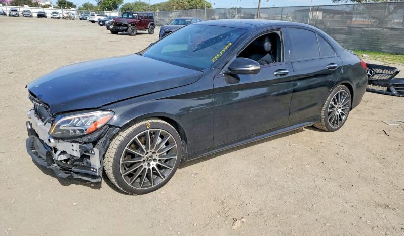 
								Mercedes-Benz C300 full									