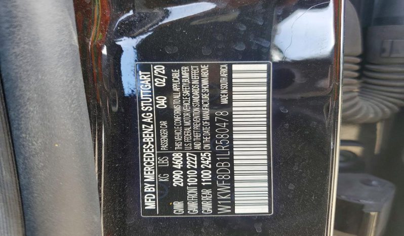 
								Mercedes-Benz C300 full									