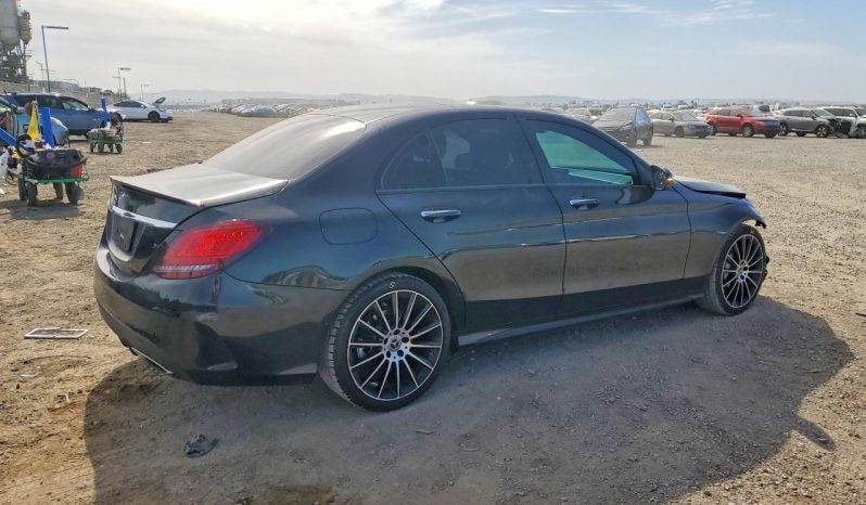 
								Mercedes-Benz C300 full									