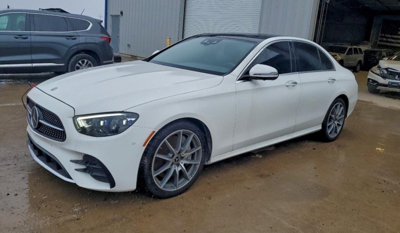 
								Mercedes-Benz E-Class full									