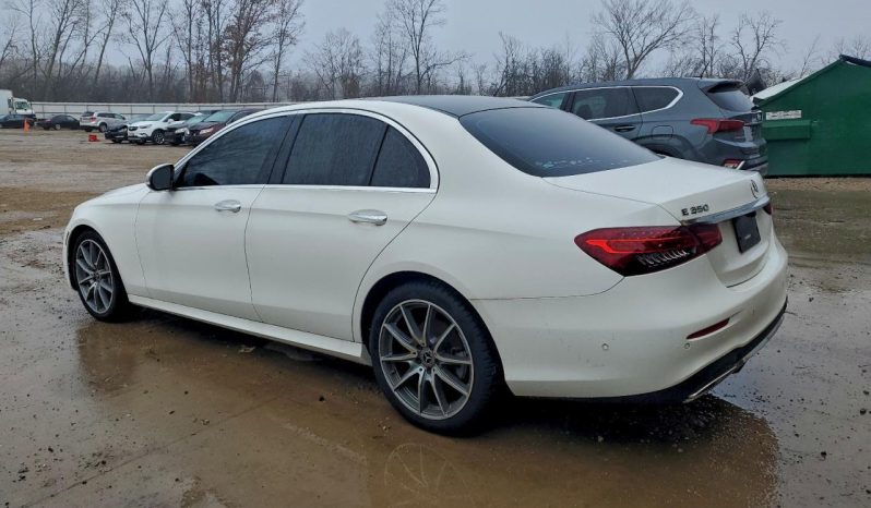 
								Mercedes-Benz E-Class full									