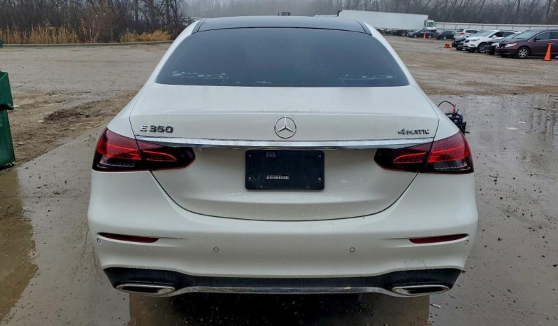 
								Mercedes-Benz E-Class full									