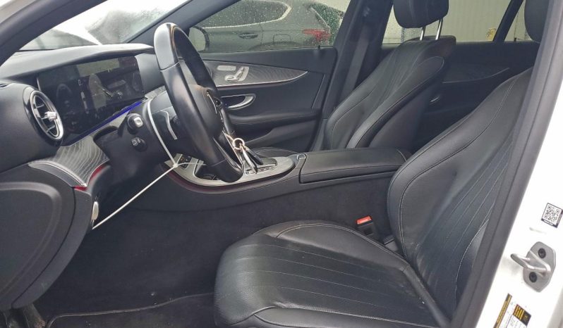 
								Mercedes-Benz E-Class full									