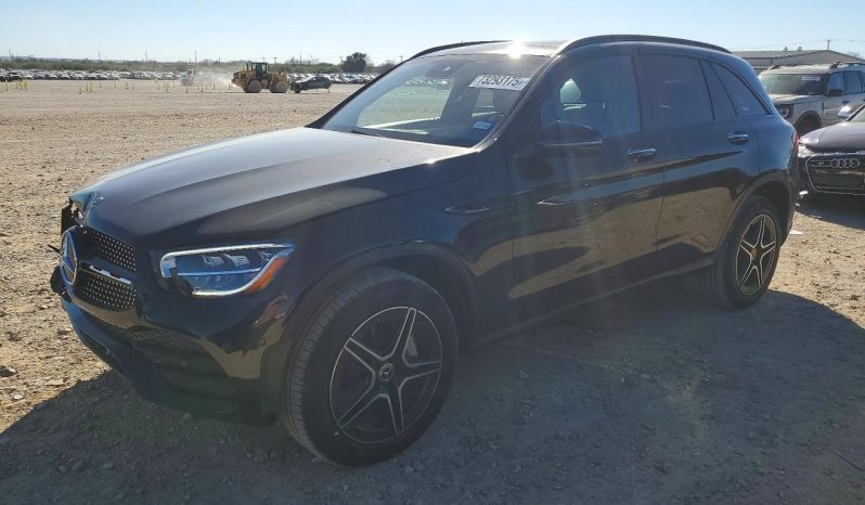 
								Mercedes-benz Glc 300 full									