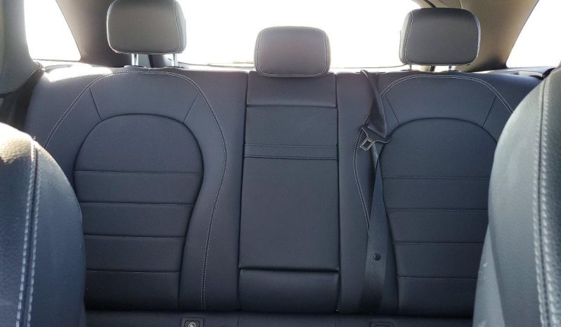 
								Mercedes-benz Glc 300 full									