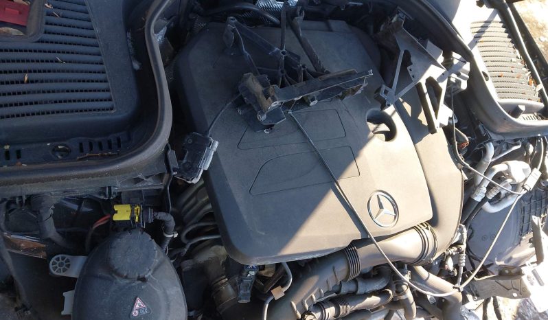 
								Mercedes-Benz GLC 300 full									