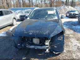 
										Mercedes-Benz GLC 300 full									