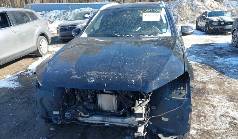 
								Mercedes-Benz GLC 300 full									