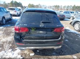 
										Mercedes-Benz GLC 300 full									