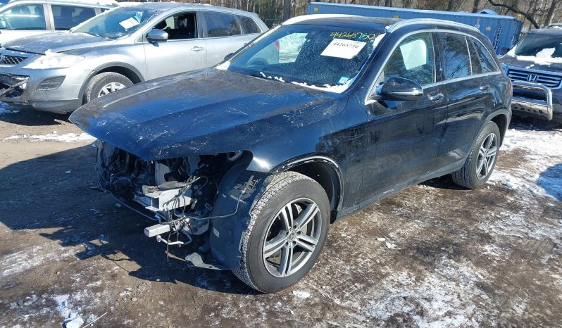 
								Mercedes-Benz GLC 300 full									