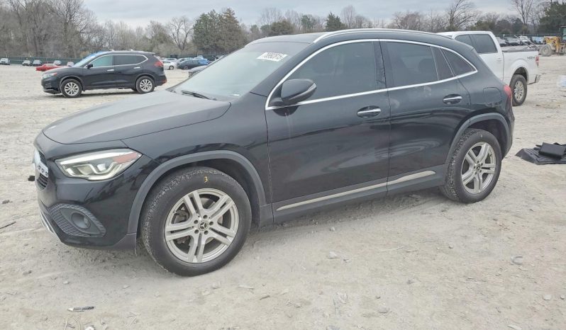 
								Mercedes-Benz GLA full									